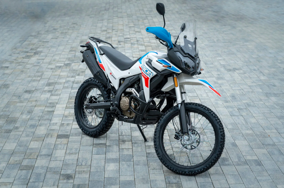 Мотоцикл Loncin DS 250